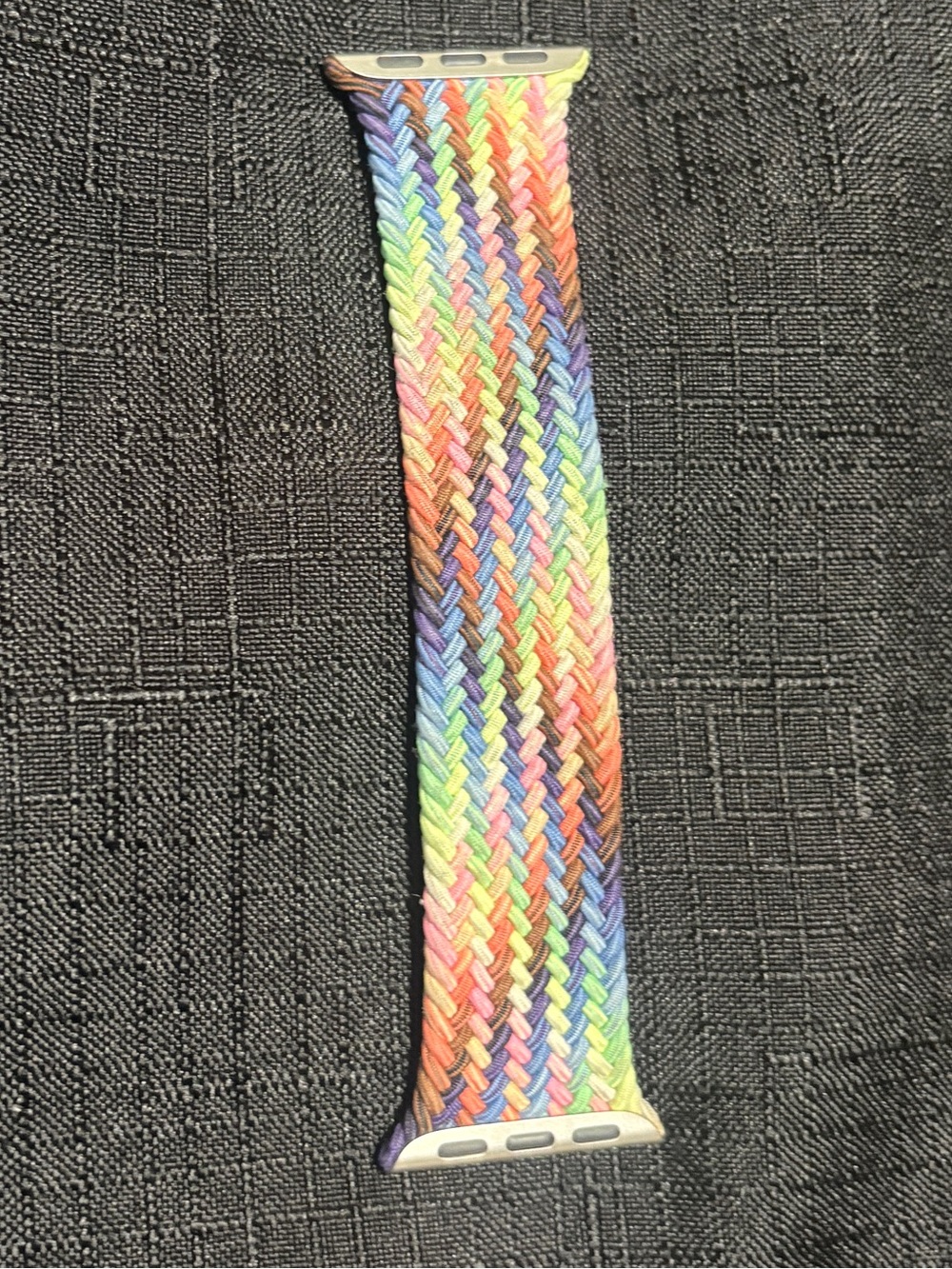Apple Pride Edition Braided Solo Loop
Watch Band — Multicolor Rainbow